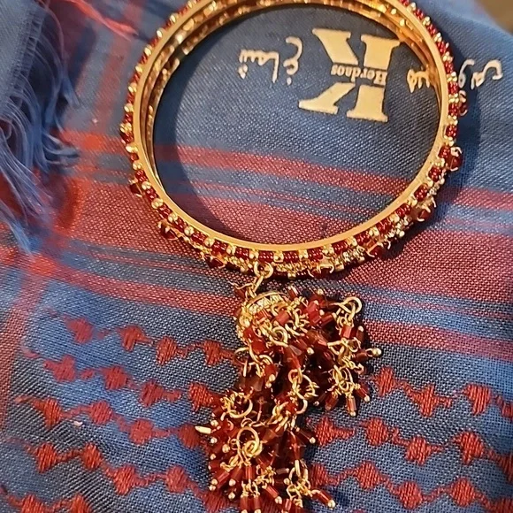 Bollywood Goldtone and Red Bangle Set - Picture 8 of 9